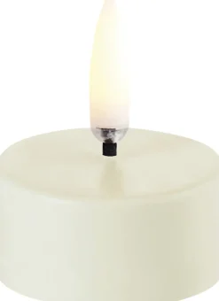 Uyuni Lys & Lysestager|Elektriske Julelys<LED tealight 400~ battery incl. , Ivory wax, Smooth, 4x2,1 cm