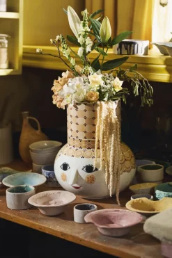 Bjørn Wiinblad Vaser & Urtepotteskjulere<Olga Vase H35 cm sand