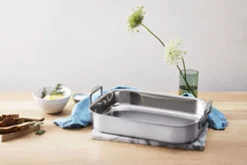 Le Creuset Bageartikler<3Ply Bradepande roaster 26cm