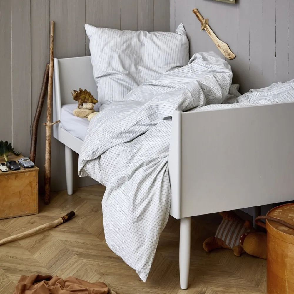 by KlipKlap Sengetøj & Lagner<Sengetøj voksen Alfred stripe moon grey