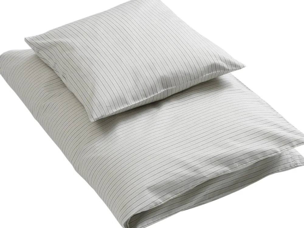 by KlipKlap Sengetøj & Lagner<Sengetøj voksen Alfred stripe moon grey
