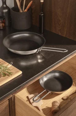 Eva Trio Gryder & Pander<Stainless Steel Stegepande 20 cm med Slip-Let® belægning